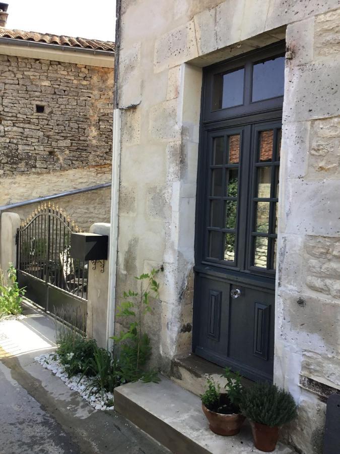 La Cour Blanche Villa Verteuil-sur-Charente Kültér fotó