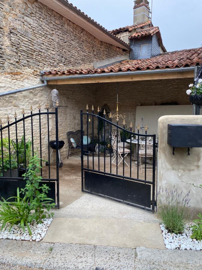 La Cour Blanche Villa Verteuil-sur-Charente Kültér fotó